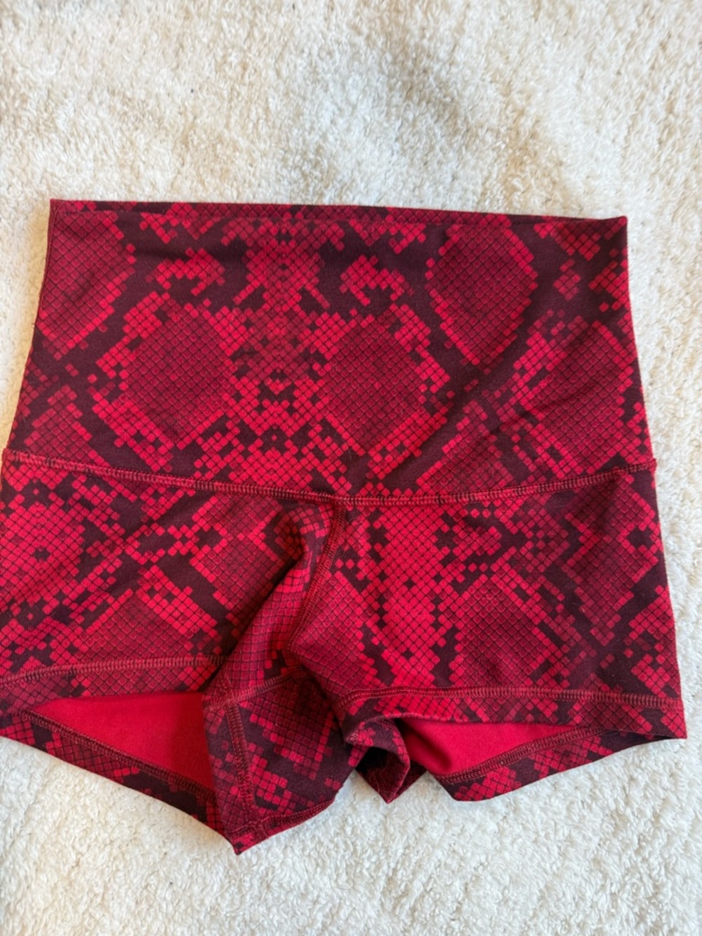 LULULEMON Red Snakeskin Print High-Waist Shorts XS LIMITED EDITION